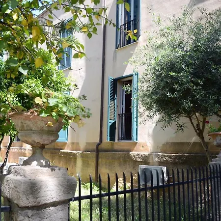 King Arthur Aparthotel *